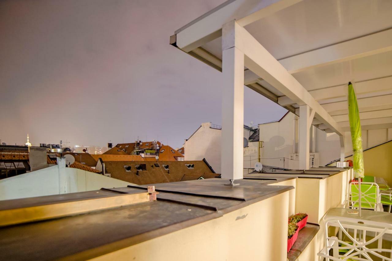 Unique Luxury Loft With Terrace In Old Town Apartment Prague Ngoại thất bức ảnh